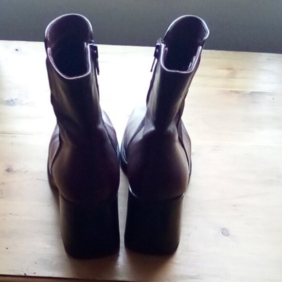 VTG Aldo Leather  Boots Burgundy Booties Sz 8  With Clutch Bag And Gloves - Picture 11 of 15